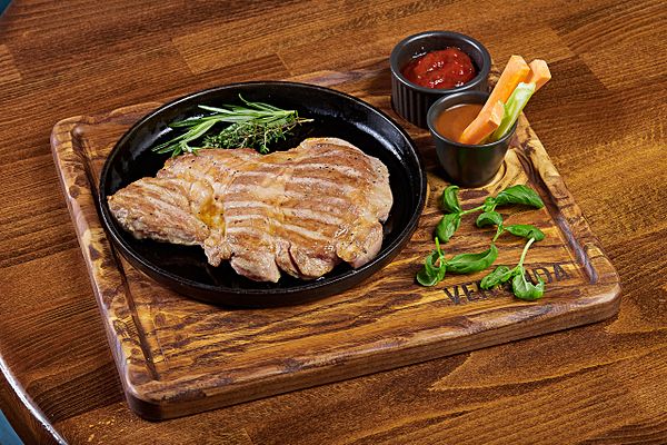 Стейк из свиной шеи