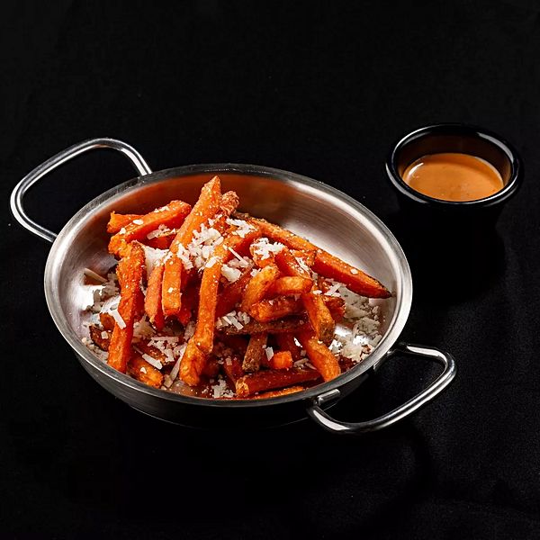 Батат фри с соусом том-ям