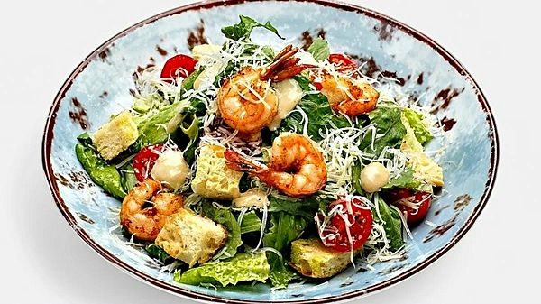 Салат Цезарь с креветкой