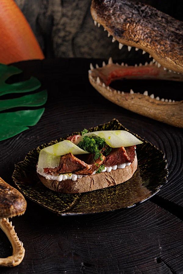 Брускетта с брискетом