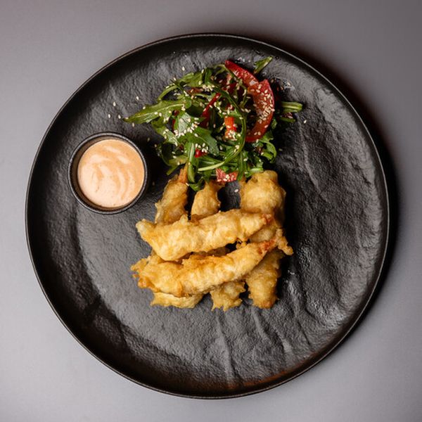 Креветки в темпуре с соусом 