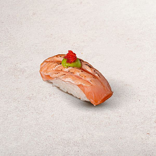 Абури суши лосось