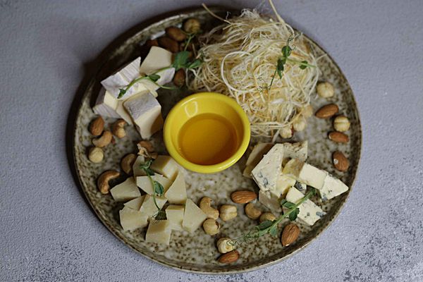 Сыр Сулугуни