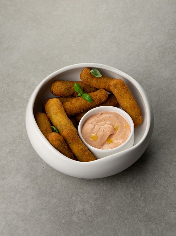 Крокеты с нори, вешенками и сметаной-кимчи из кешью