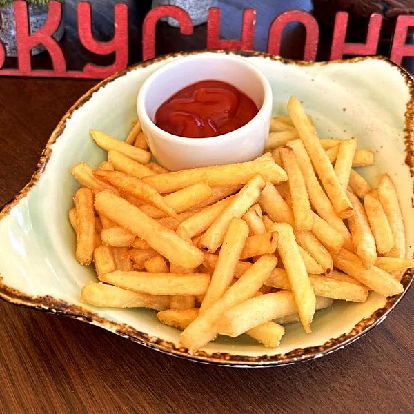 Картофель фри с соусом