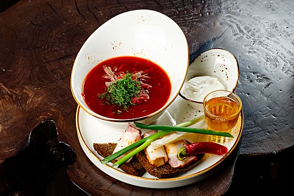 Красный борщ с говядиной