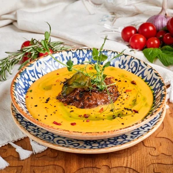 Крем-суп из чечевицы с томленой говядиной