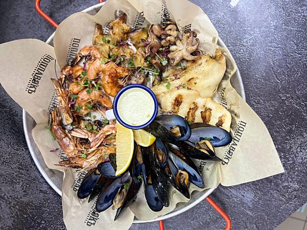 Морские гады, жареные на рашпере