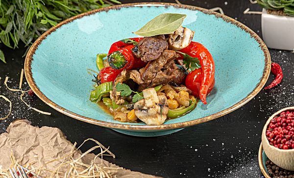 Баранина крымская тушеная с овощами