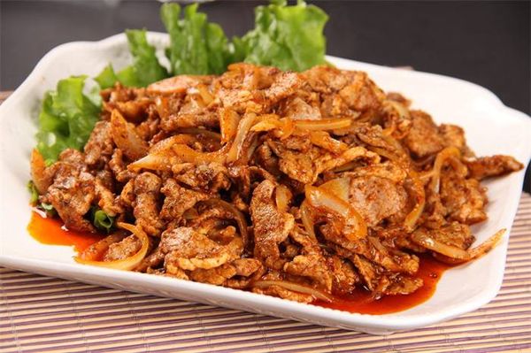 Говядина с луком