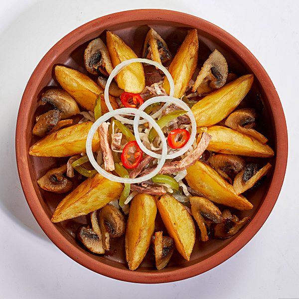 Теплый салат с говядиной