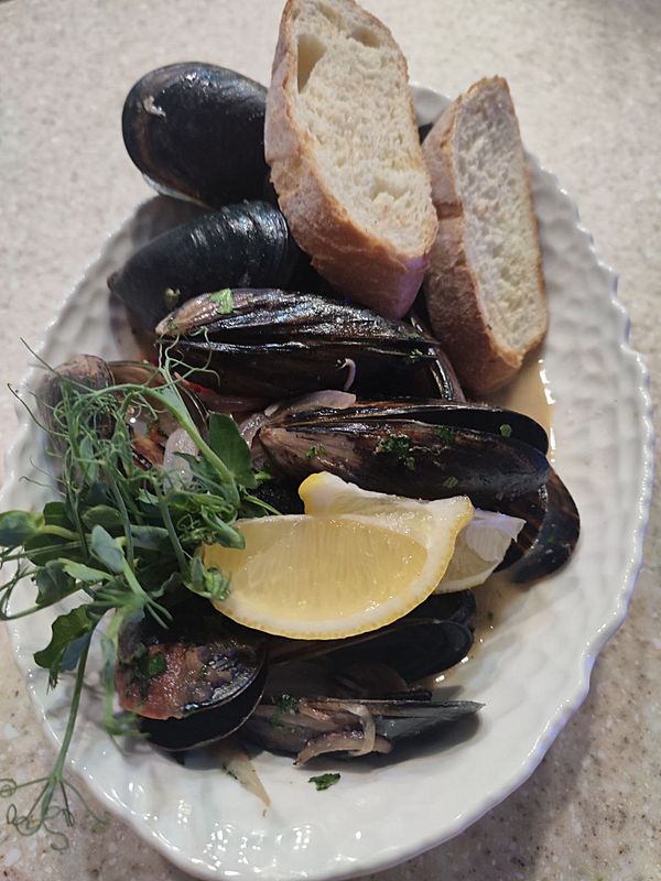 Ракушки по-крымски с помидорами