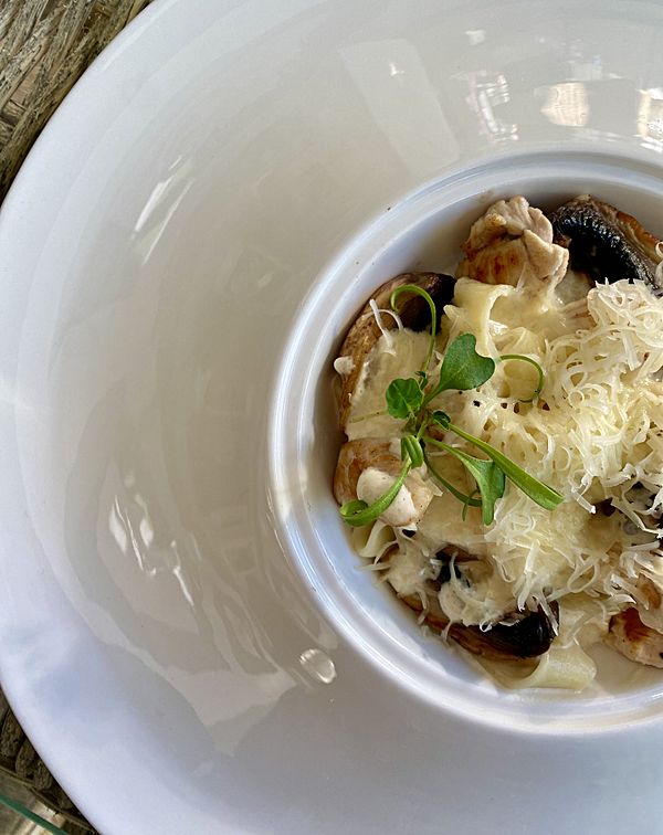 Таглиателли с грибами и курицей