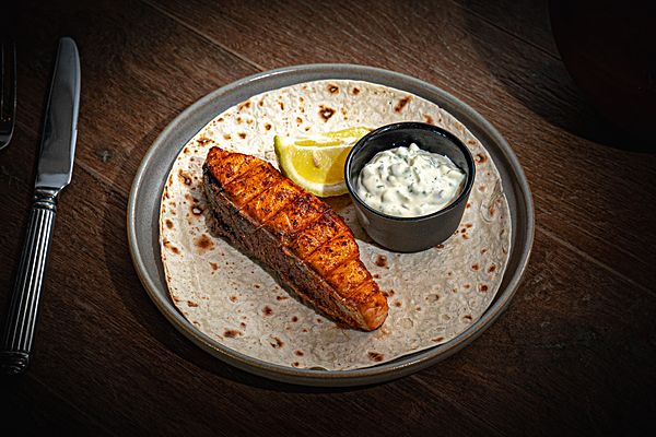 Филе семги на мангале с соусом тартар