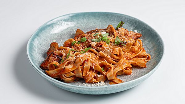 Тальятелла Алла Норма с баклажанами и пармезаном