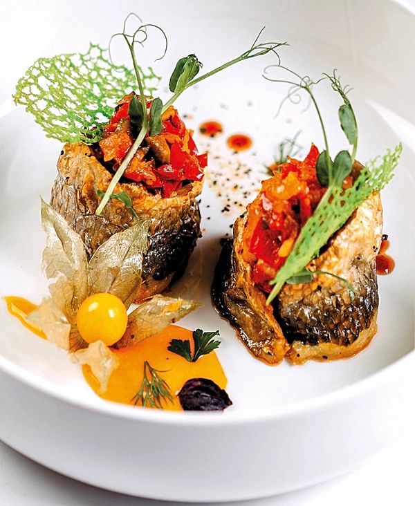 Кефаль Запеченная с овощным соте