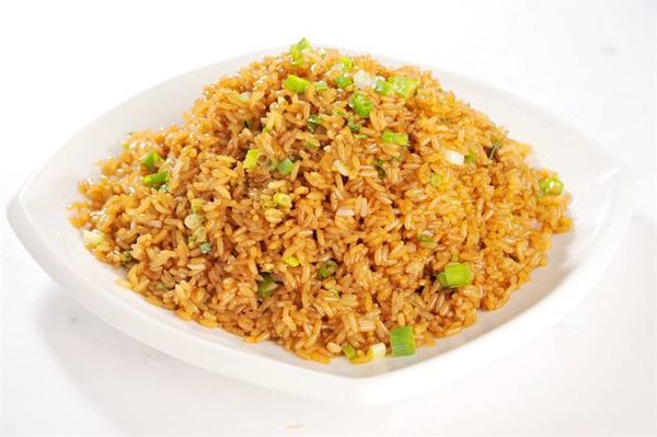 Жареный рис в соевом соусе