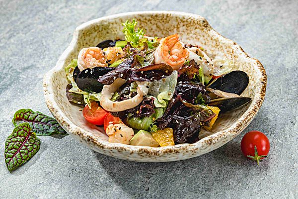 Салат с морепродуктами