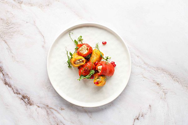 Рулетики из перца с ореховой начинкой