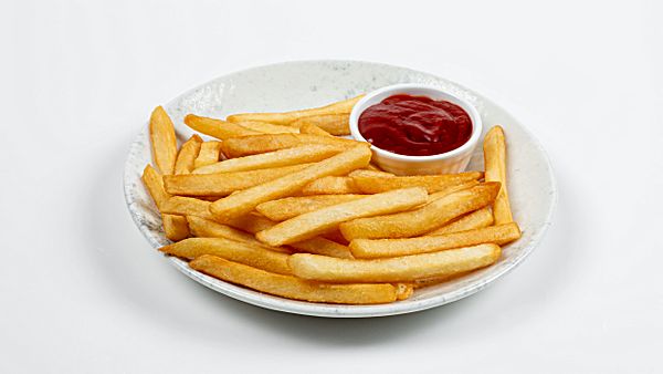 Картофель фри с кетчупом