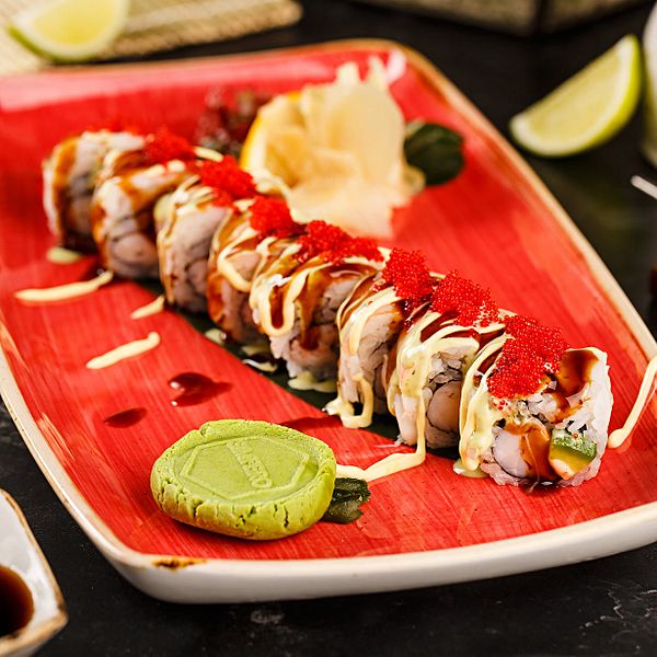 Фирменный ролл креветка