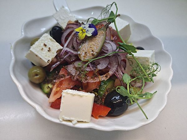 Овощной салат с сыром 