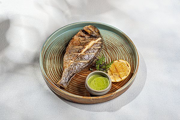 Дорадо со сливочным Песто