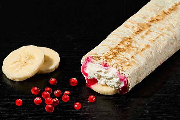 Шаурма сладкая с клюквой