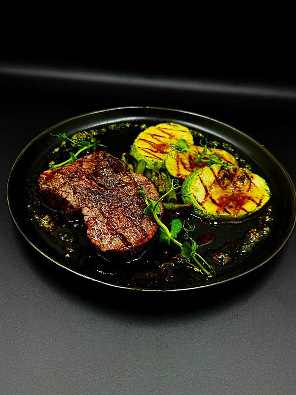 Медальоны из говядины