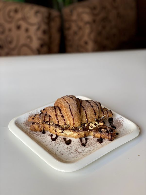 Круассан с шоколадно-ореховой начинкой