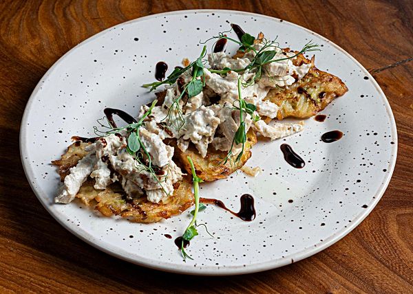 Драники с куриным фрикасе