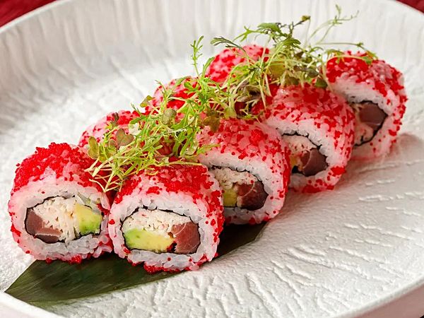 Калифорния с тунцом и снежным крабом