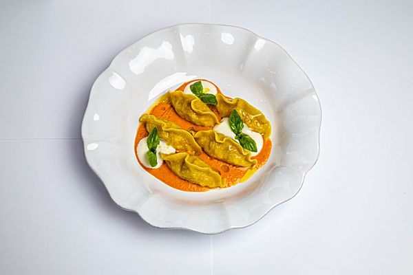 Равиоли с креветками и сырной эспумой