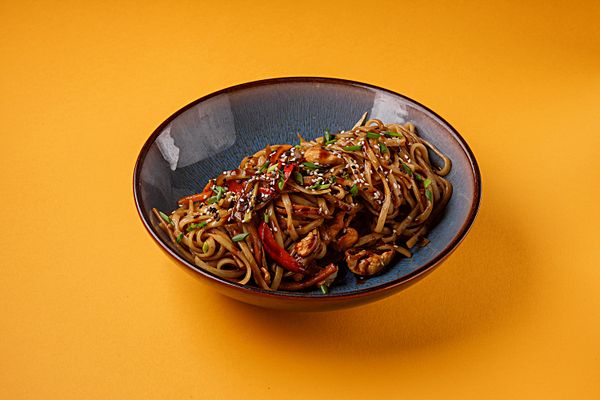 Удон с курицей