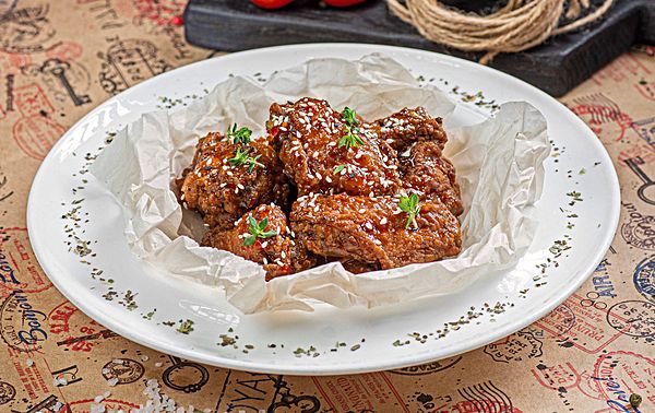 Куриные крылышки в соусе чили