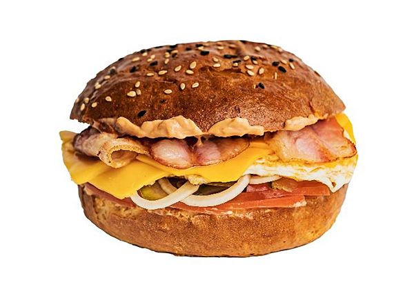 Бургер с яйцом и беконом