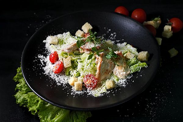 Цезарь с курицей