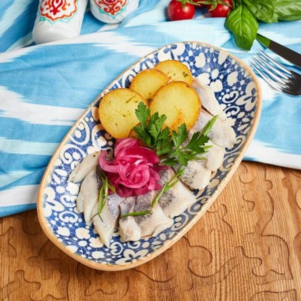 Сельдь с печеным картофелем