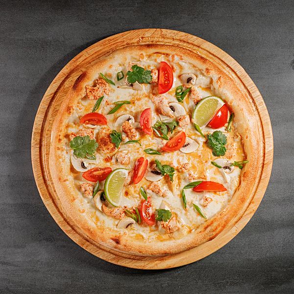 Пицца Том Ям с курицей