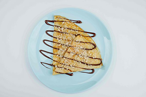 Блинчик с нутеллой и орехом