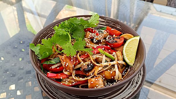 Фирменный WOK Курочка