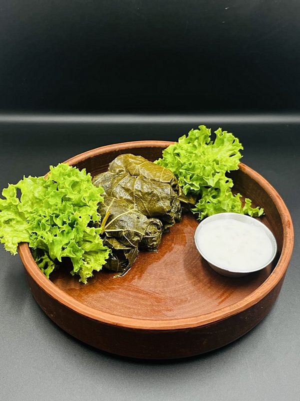 Долма с соусом мацони