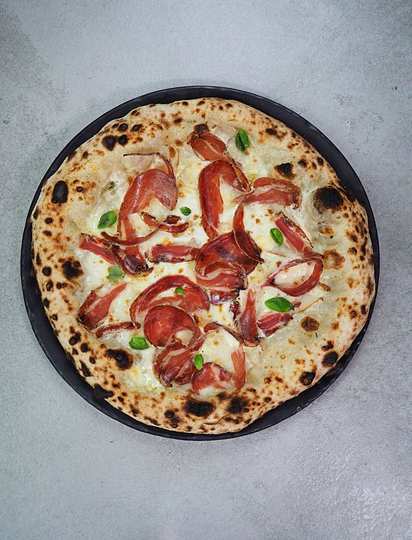 Коппа, груша, горгонзола