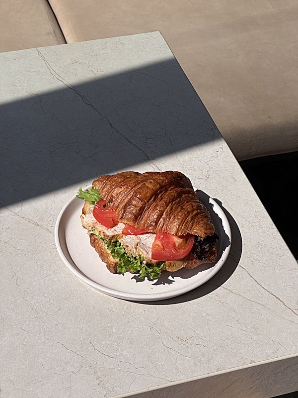 Круассан с курицей