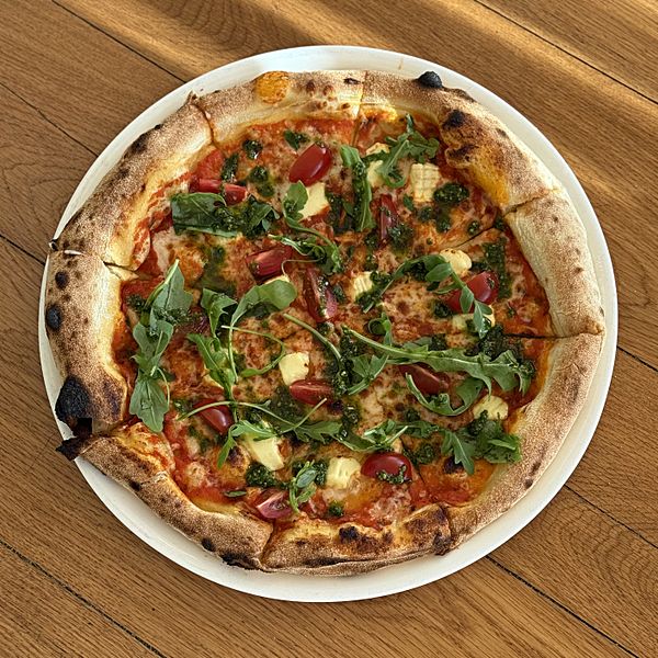 С домашней брынзой и соусом песто