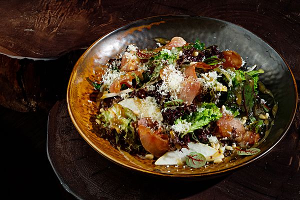 Салат с пармой