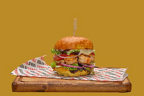 Бургер с креветкой