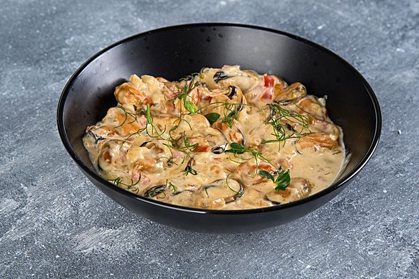 Мидии в сливочно-сырном соусе