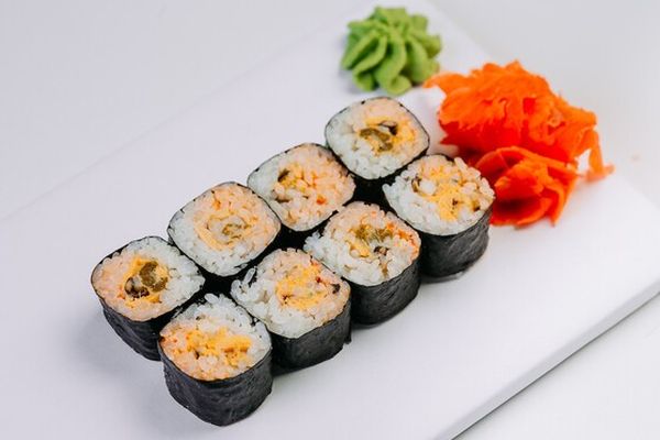 Маки с мидиями