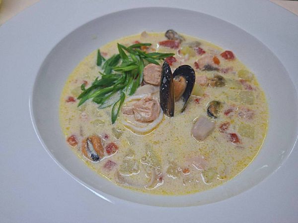 Сливочный суп с морепродуктами